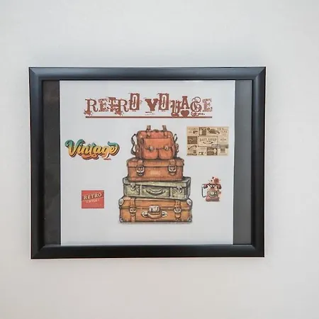 Lägenhet Cosy Retro Voyage Avec Veranda & Piano Bagnères-de-Bigorre